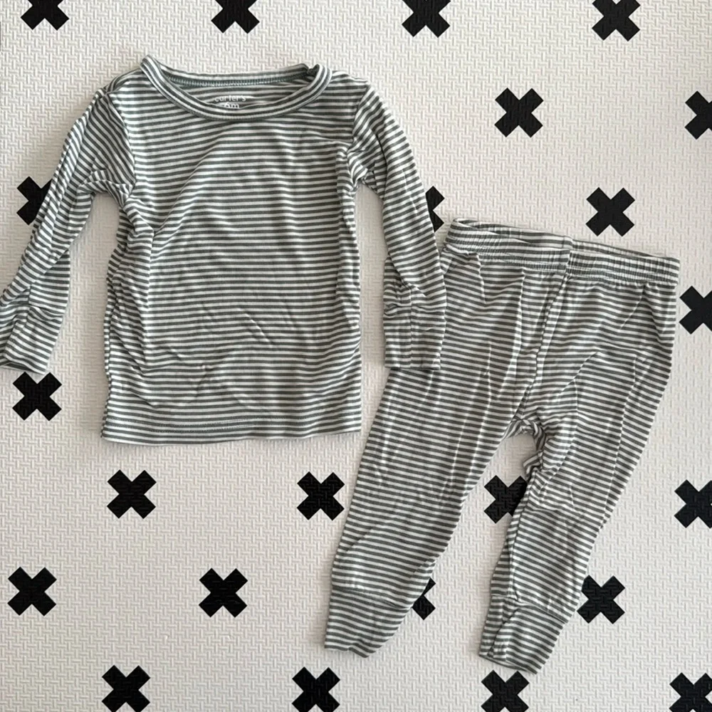 Carter’s baby 2pc PurelySoft striped pj set in green white size 6m